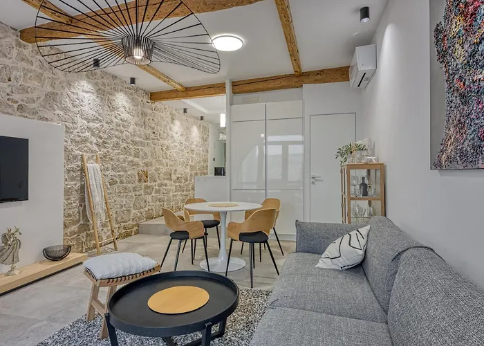 La Pelegrina * Ρόβινι